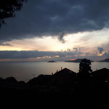 Demivie Guesthouse-2